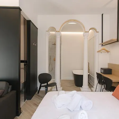 Castelar Palace & By Seaward Suites *