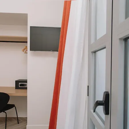 Aparthotel Castelar Palace & By Seaward Suites